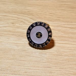 Chanel clip on earring